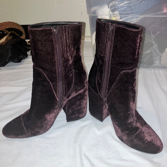 Kendall + Kylie Burgundy Plum Velour Ankle Boots - Picture 5 of 8